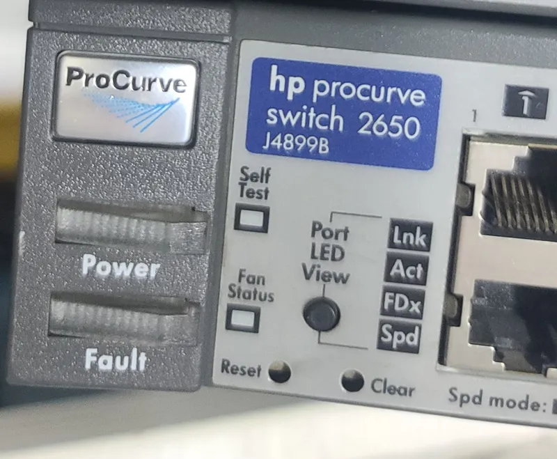 :Коммутатор HP ProCurve Switch 2626 J4900B