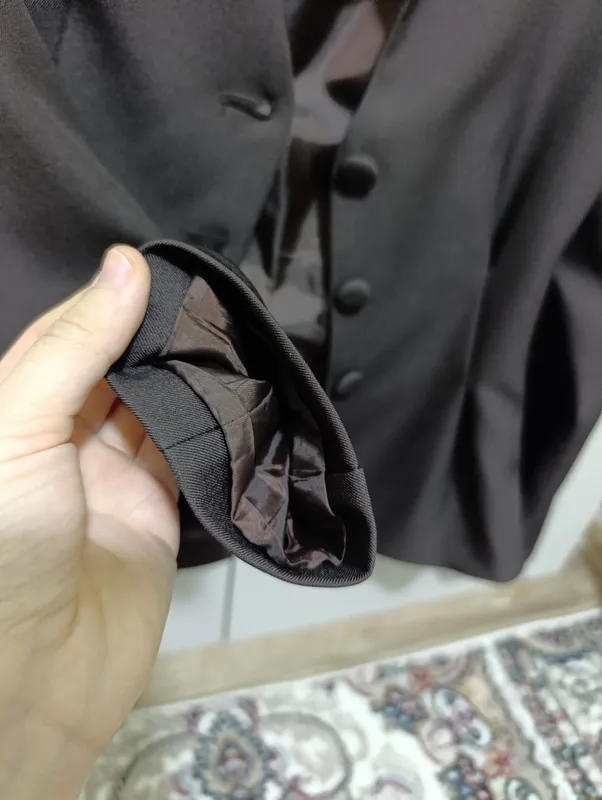 Kostyum kuzgi, choko rang, sifati aʼlo, razmer S 5