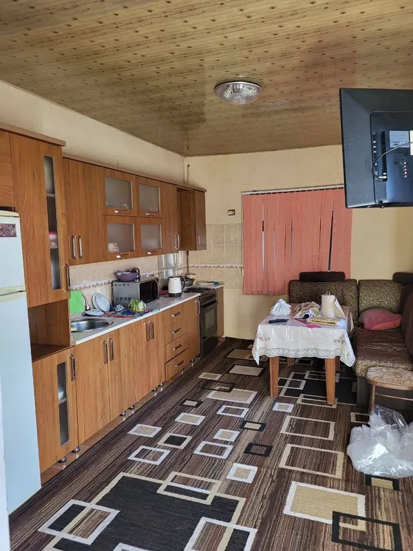 Продаётся дом 8 соток два дома на участке с условиями внутри с ремонто 2 Продаётся дом 8 соток два дома на участке с условиями внутри с ремонто 2