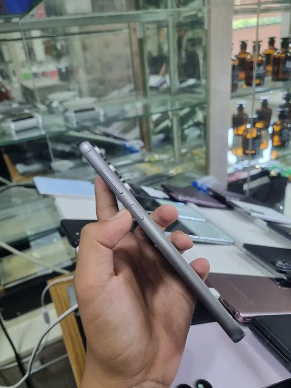 Samsung galaxy S23 FE 3