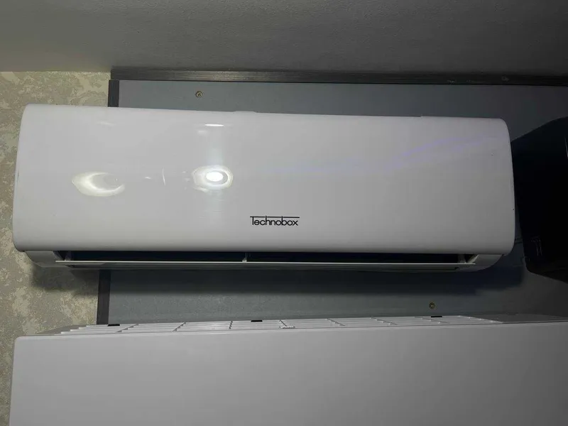 Кондиционер Technobox White Inverter 12