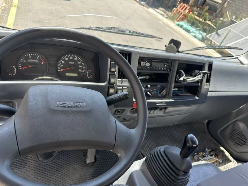 Isuzu NPR75L-K COMFORT sotiladi 8 Isuzu NPR75L-K COMFORT sotiladi 8