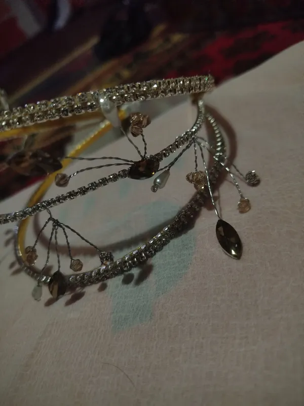 diadema kelinlar uchun