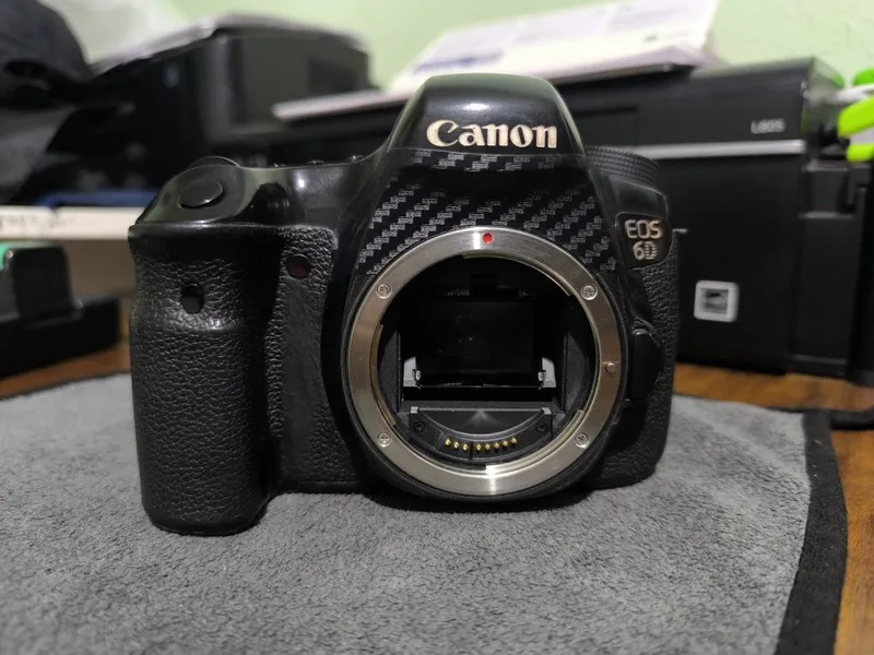 Canon 6D. Body Tez sotiladi