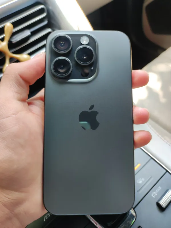 iphone 15 pro 2