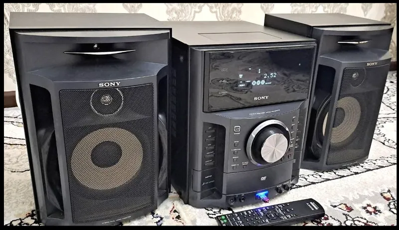 SONY musiqa markazi (HCD-GZR777D)