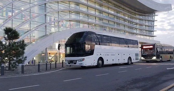 Avtobus Zhong Tong Sotiladi 1