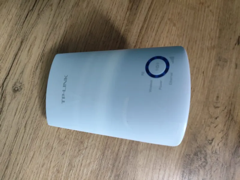 Усилитель WiFi сигнала Tp-link репитер..