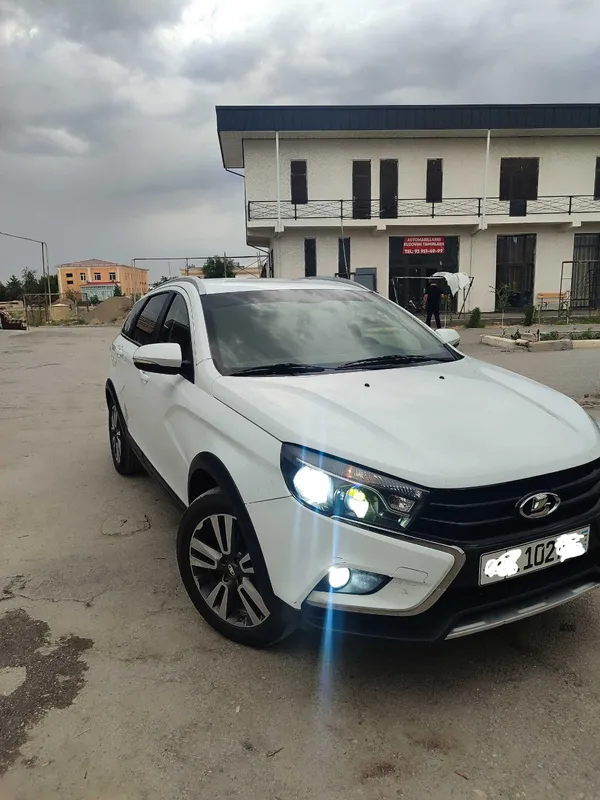 LADA vesta sw cross