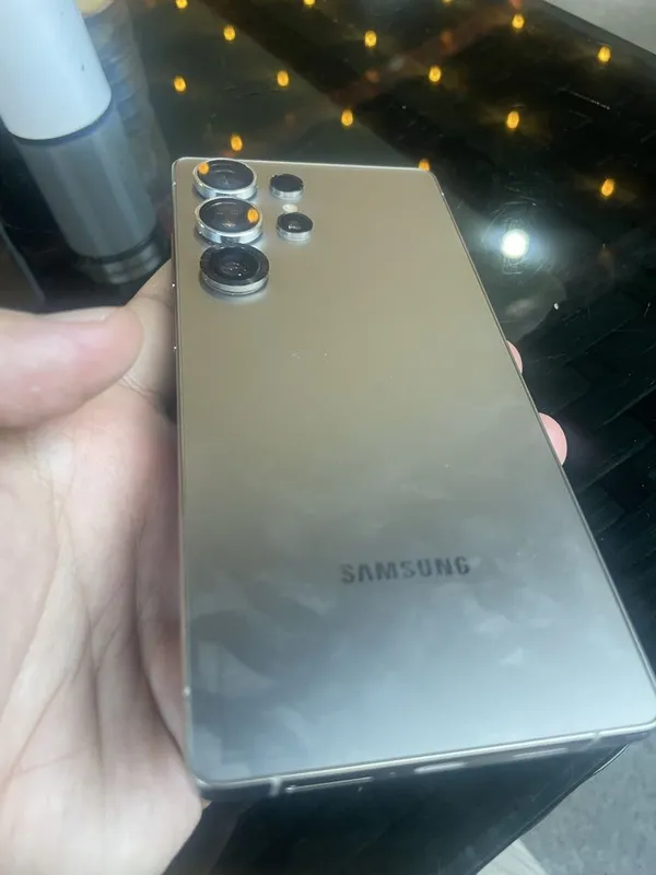 Samsung Galaxy S25 Ultra 2