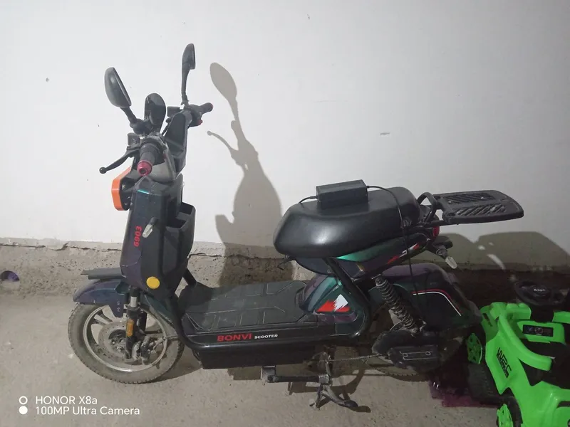 Bonvi elektro skuteri 6 dona akumulyatorli — фото 1