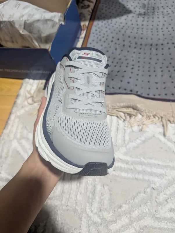 Продам кроссовки Skechers GoRun — фото 1