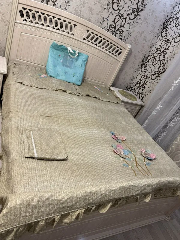 Продается постельный комплект новый 1