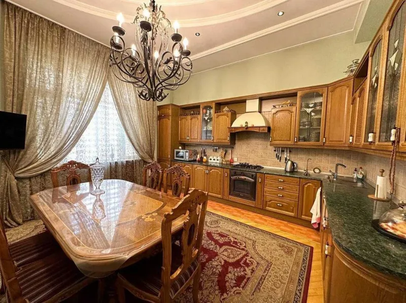Продаётся дом в Яккасарайском районе в самом дорогом районе 9