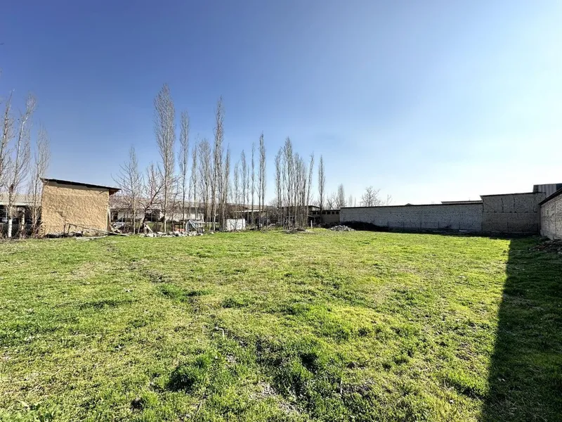 Янгиюль ул Самаркандская Дом Участок 10 соток 900 м² 10 комнат срочно — фото 2