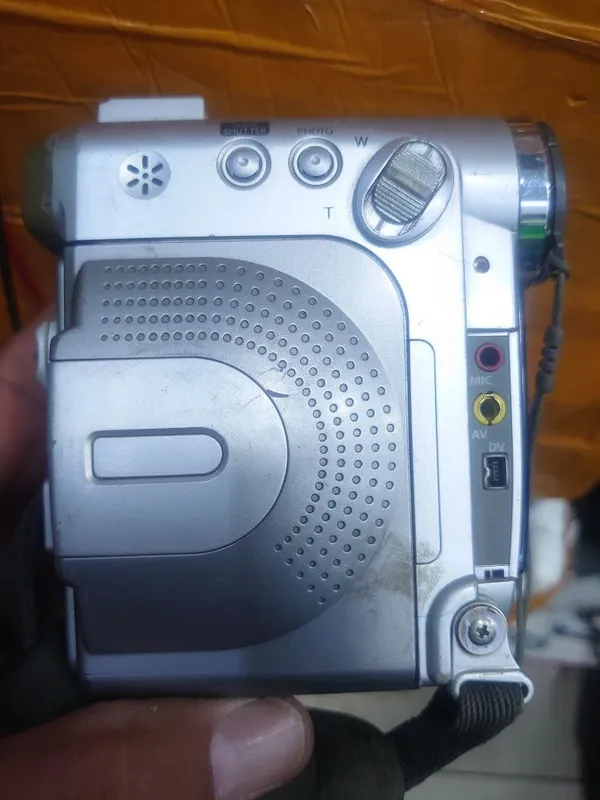 MiniDV камера Samsung VP-D200 — фото 2
