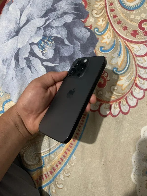 Iphone 14 pro qora 1