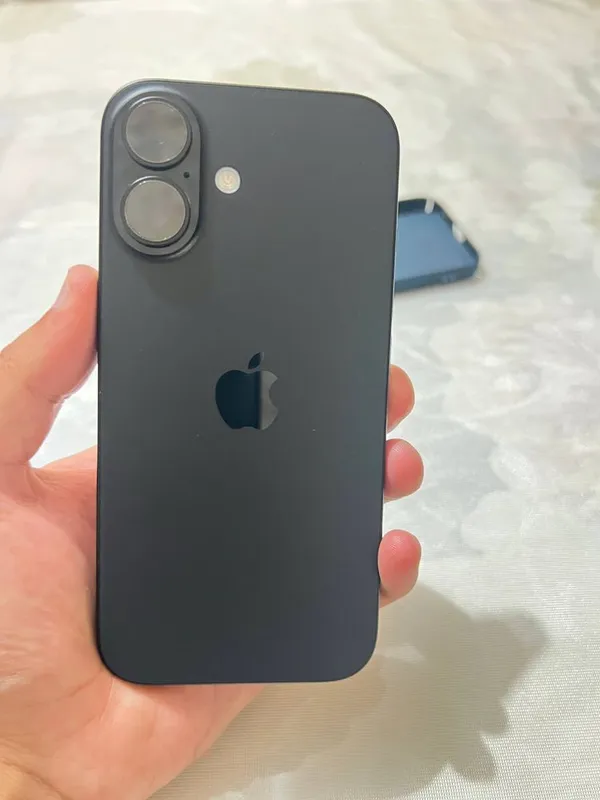 Iphone 16 Black 128 1