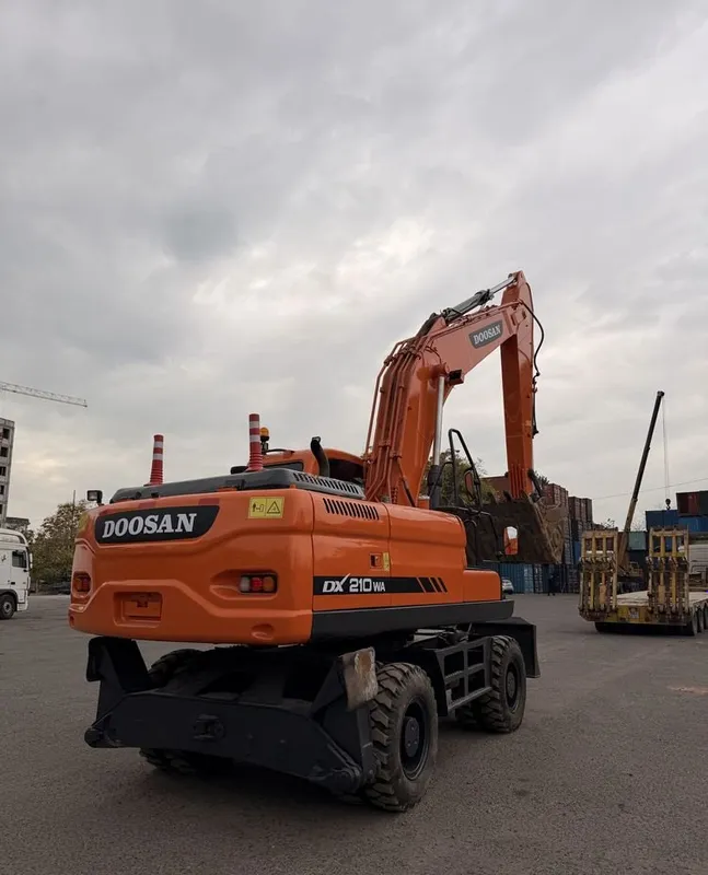 Doosan 210 экскаватор 5 Doosan 210 экскаватор 5
