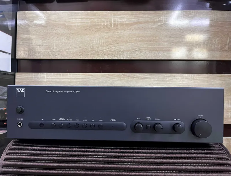 NAD C340 усилитель – почти как новый