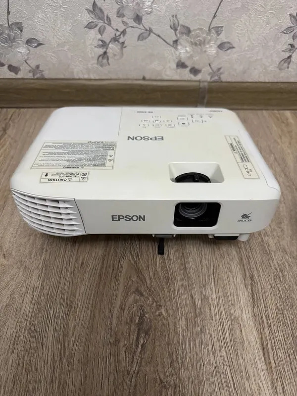 Epson h971b eb-e500 Projector epson h Projector epson h971b eb-e