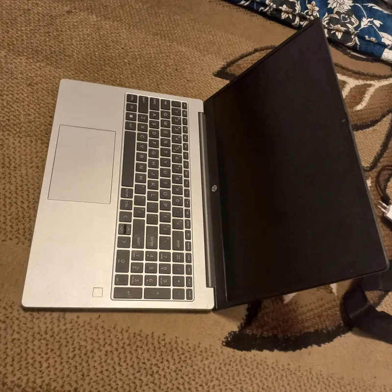 Ноутбук HP 4 Ноутбук HP 4