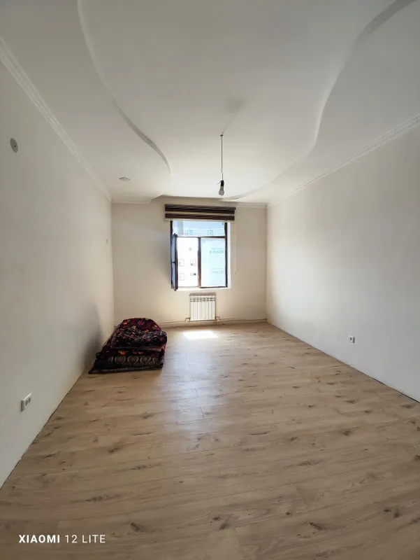 Kogon vakzali yonidan 120 kvadrat kvartira sotiladi — фото 1