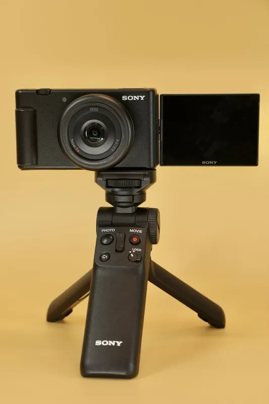 Фотоаппарат Sony ZV-1F 1 Фотоаппарат Sony ZV-1F 1