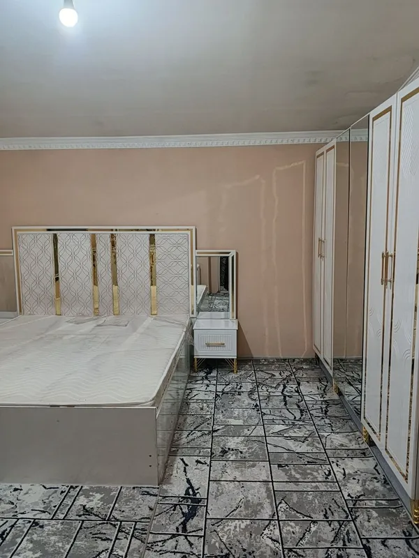 Kvartira zudlik bilan sotiladi 2 xona 66kv Navastroyka 5