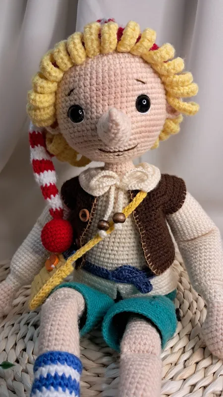 Вязаная игрушка Буратино 2