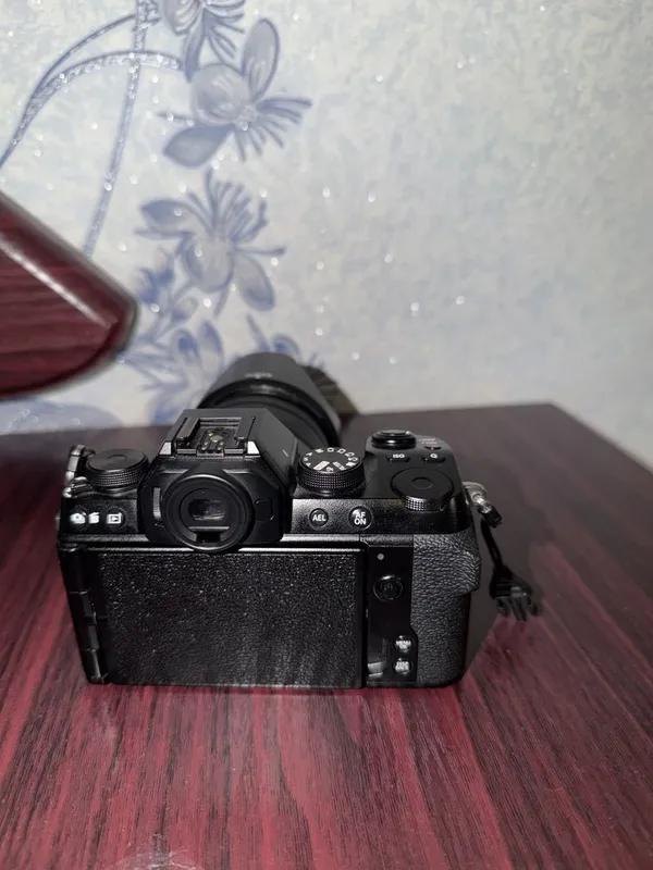 Fujifilm X-S10 holati yaxshi