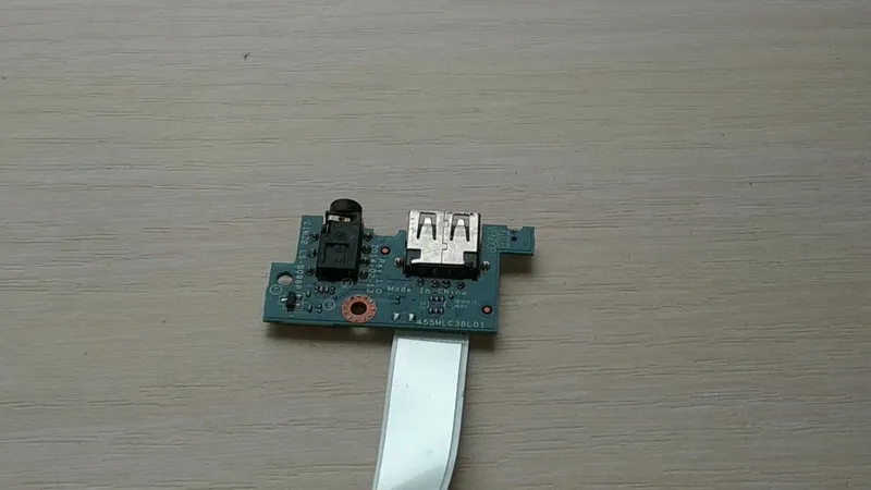 плата USB + AUX Б/У Lenovo IdeaPad B50-30