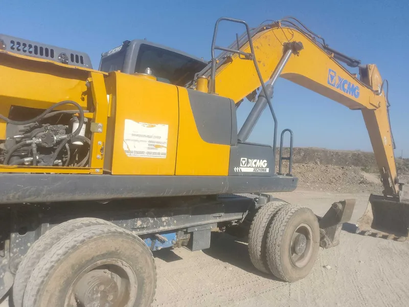 Колёсный экскаватор XCMG XE210WA 4