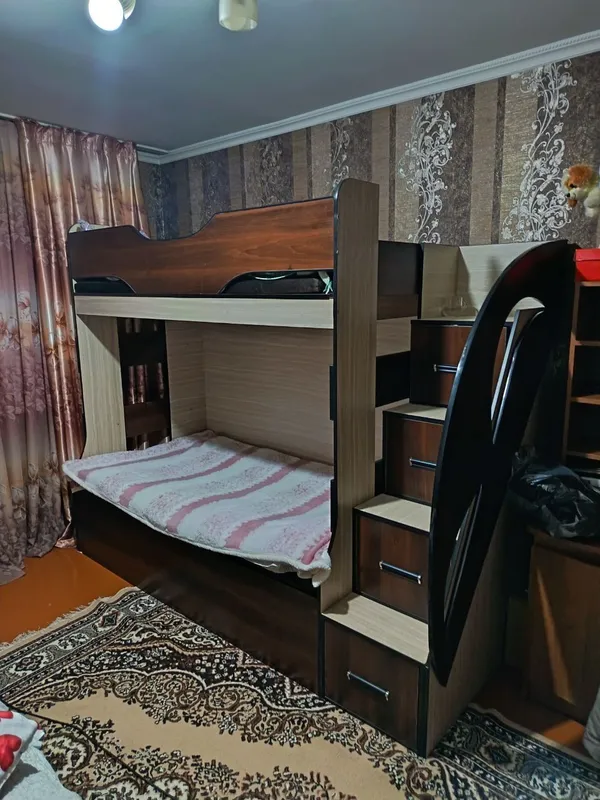 Двухъярусная кровать