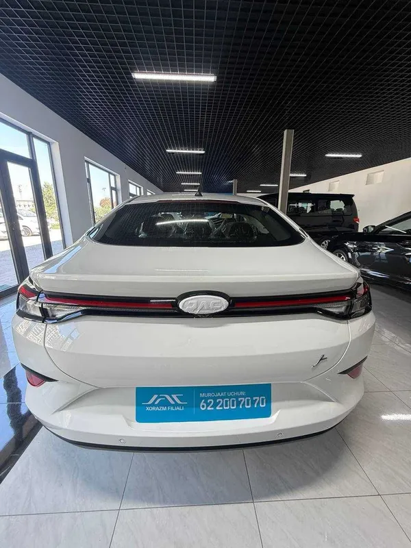 JAC J7 – Premium Liftback, endi yanada qulay narxlarda! 3