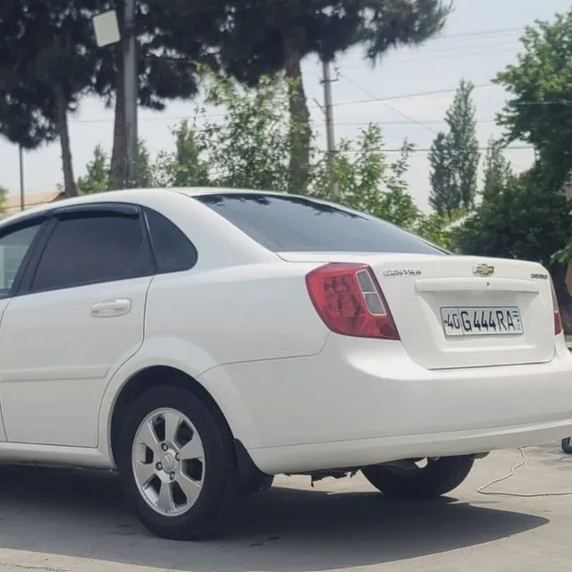 Jentira 2014 yil yurgani 330 ming benzin metan