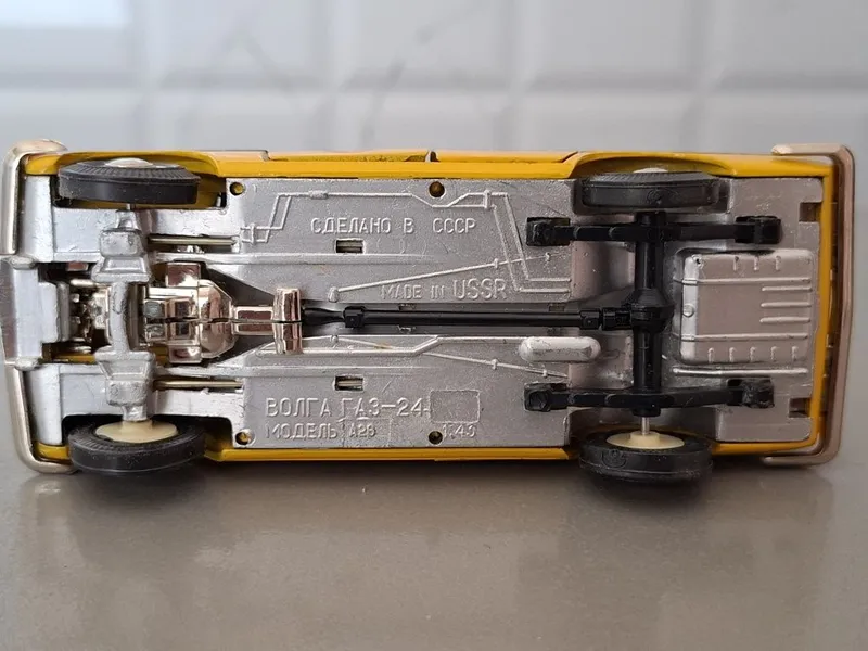 Коллекционная модель Волга ГАЗ 2401 А26, масштаб 1:43 — фото 6