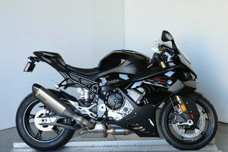 BMW S1000RR BlackStorm 2026 3 BMW S1000RR BlackStorm 2026 3