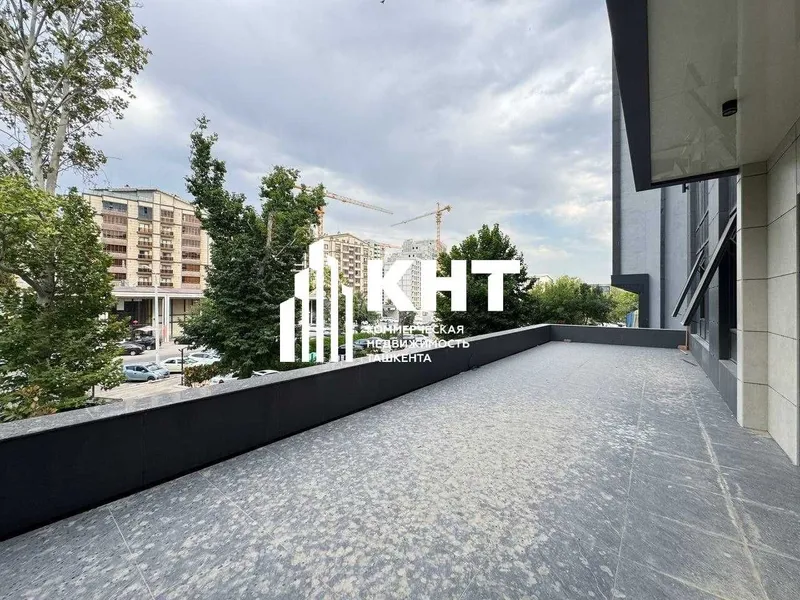Аренда помещения от КНТ 1050м2 БМВ Мойка 1