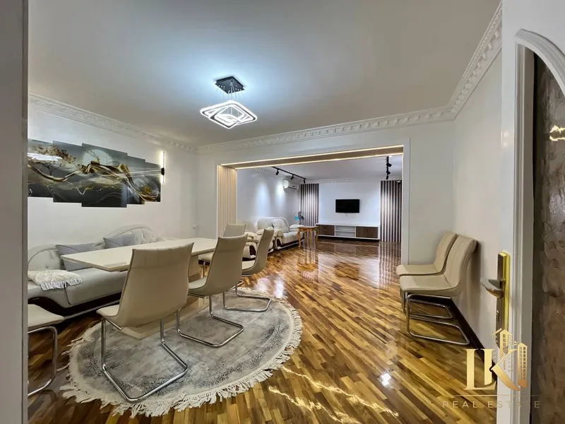 Продаётся просторная 2-комнатная квартира, 107 м², Мирзо-Улугбекский район Продаётся просторная 2-комнатная квартира, 107 м², Мирзо-Улугбекский район