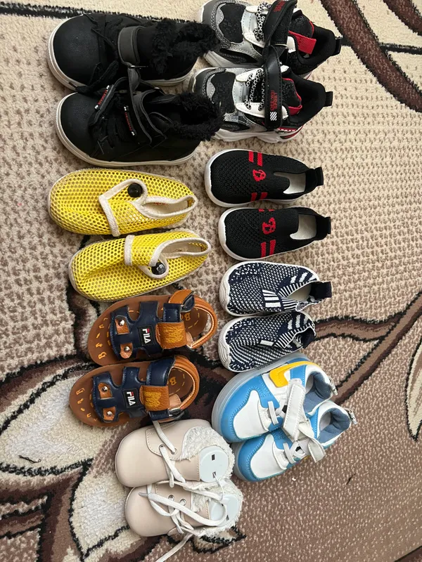 Bolalar oyoq kiyimini sotaman 3 Bolalar oyoq kiyimini sotaman 3