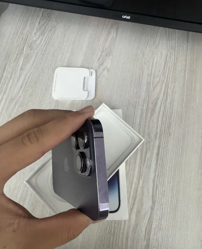 Продаётся iPhone 14 Pro 3
