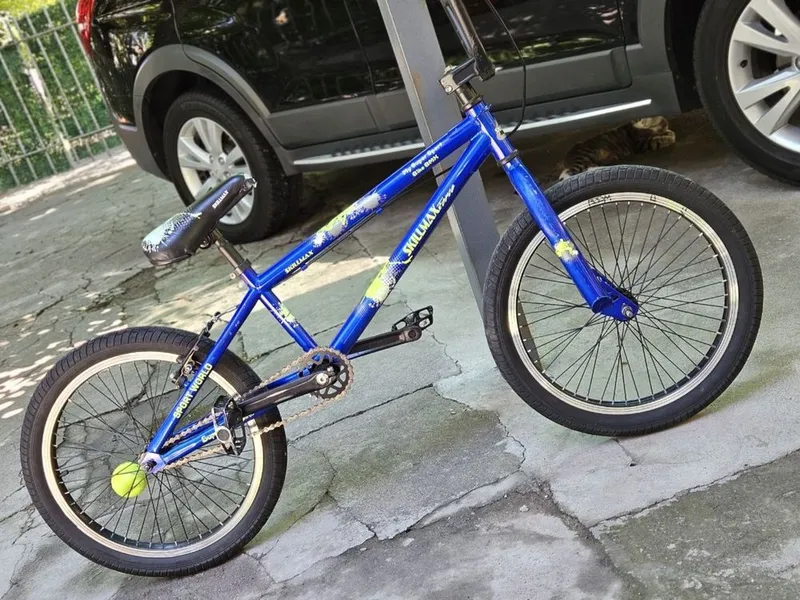 Продается трюковой велосипед BMX ,в отличном состоянии. 2