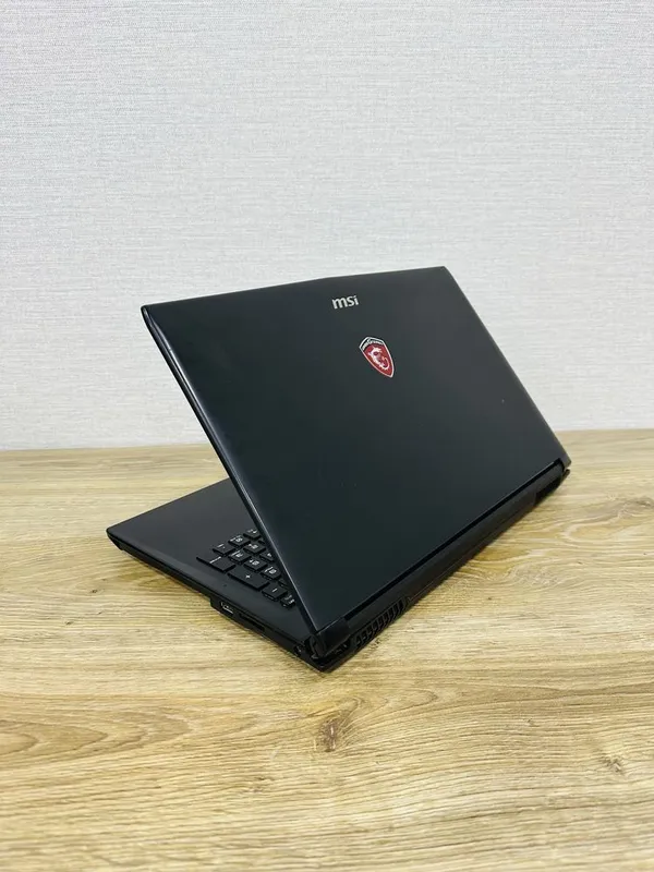 MSI Core i7-8 Ядерный Мощный, Игровой ноутбук для Игр и Программ 7