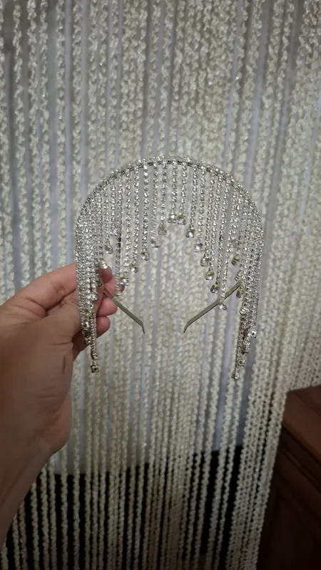 ayollar uchun diadema
