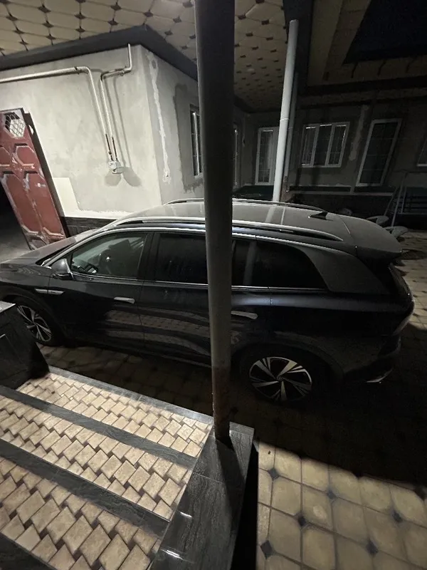 Wolsvagen ID6 PRO 4 Wolsvagen ID6 PRO 4