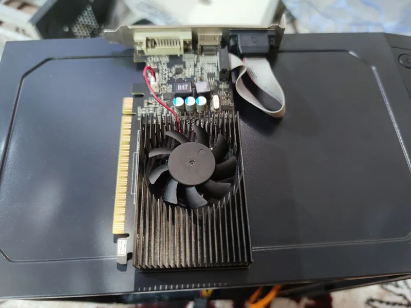 GT 730 2GB ideal holatda