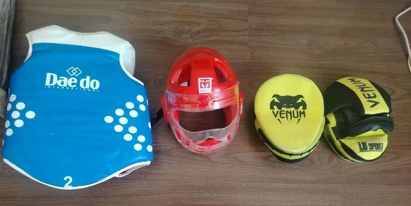 Taekvondo / boks himoya ekipirovkasi va lapalar sotiladi — фото 1
