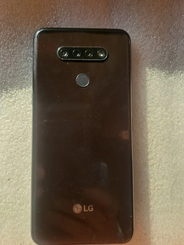 telefon sotiladi yana kelishamiz