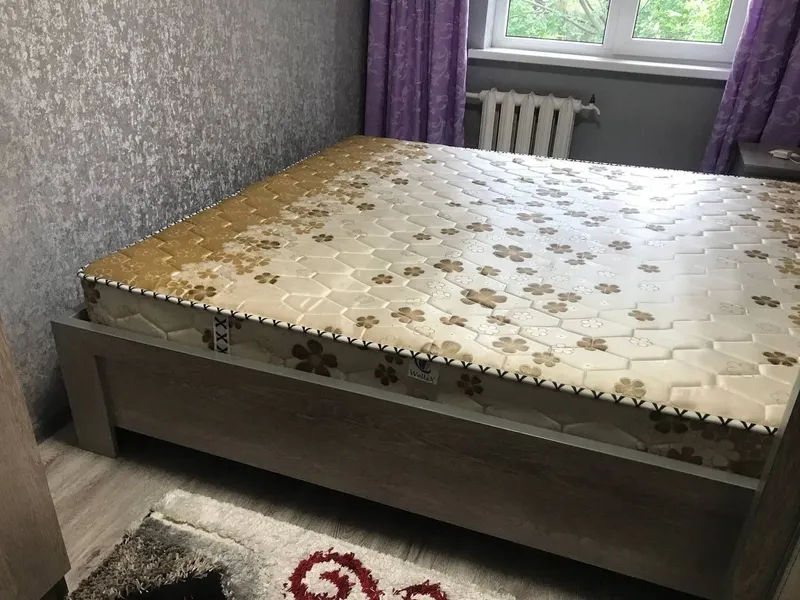 Скидка!Продам двухспальную кровать с матрасом и топперои , идеально — фото 2